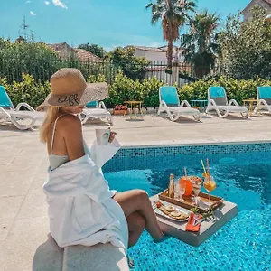 Gasthof Agava Lux Rooms&pool, Split